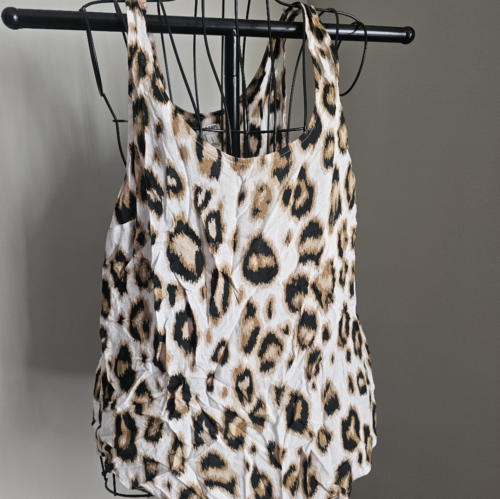 Leopard Print Sleeveless Top
